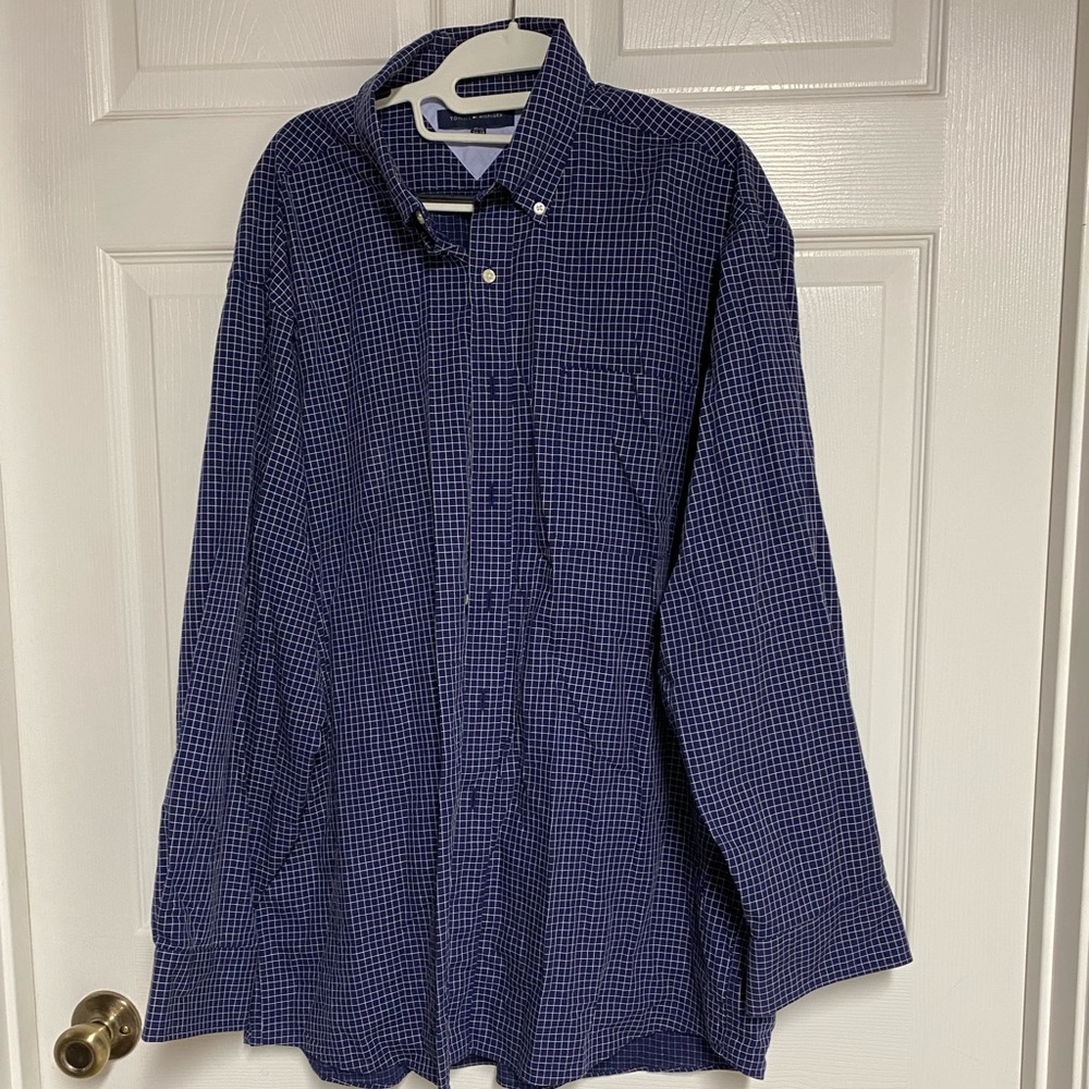 Tommy Hilfiger Button Shirt Size 17 1/2  34-35